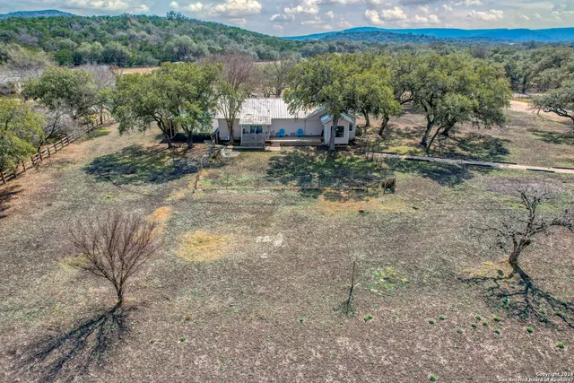 $499,000 | 302 Lantana, Concan, TX 78838