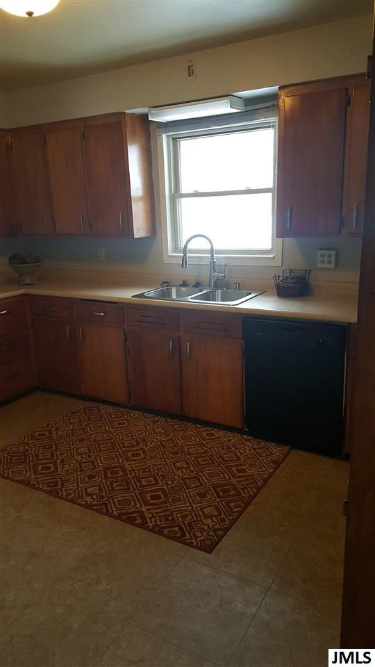 1538 Jericho Road Jackson, MI 49203 - Photo 7 of 15 Photo 7