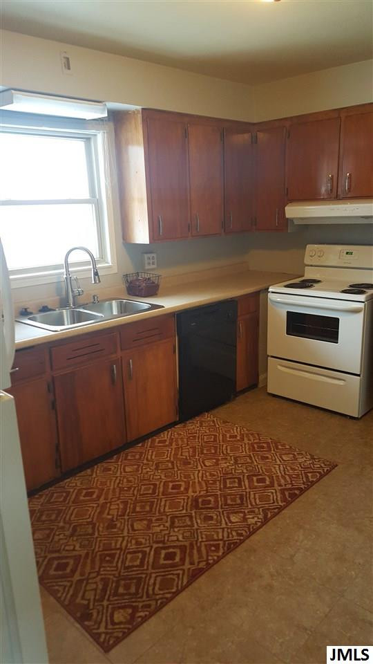 1538 Jericho Road Jackson, MI 49203 - Photo 8 of 15 Photo 8