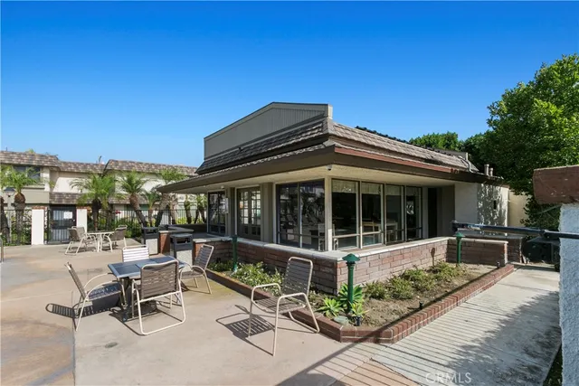 $799,000 | 13966 Chelmsford Walk, Westminster, CA 92683