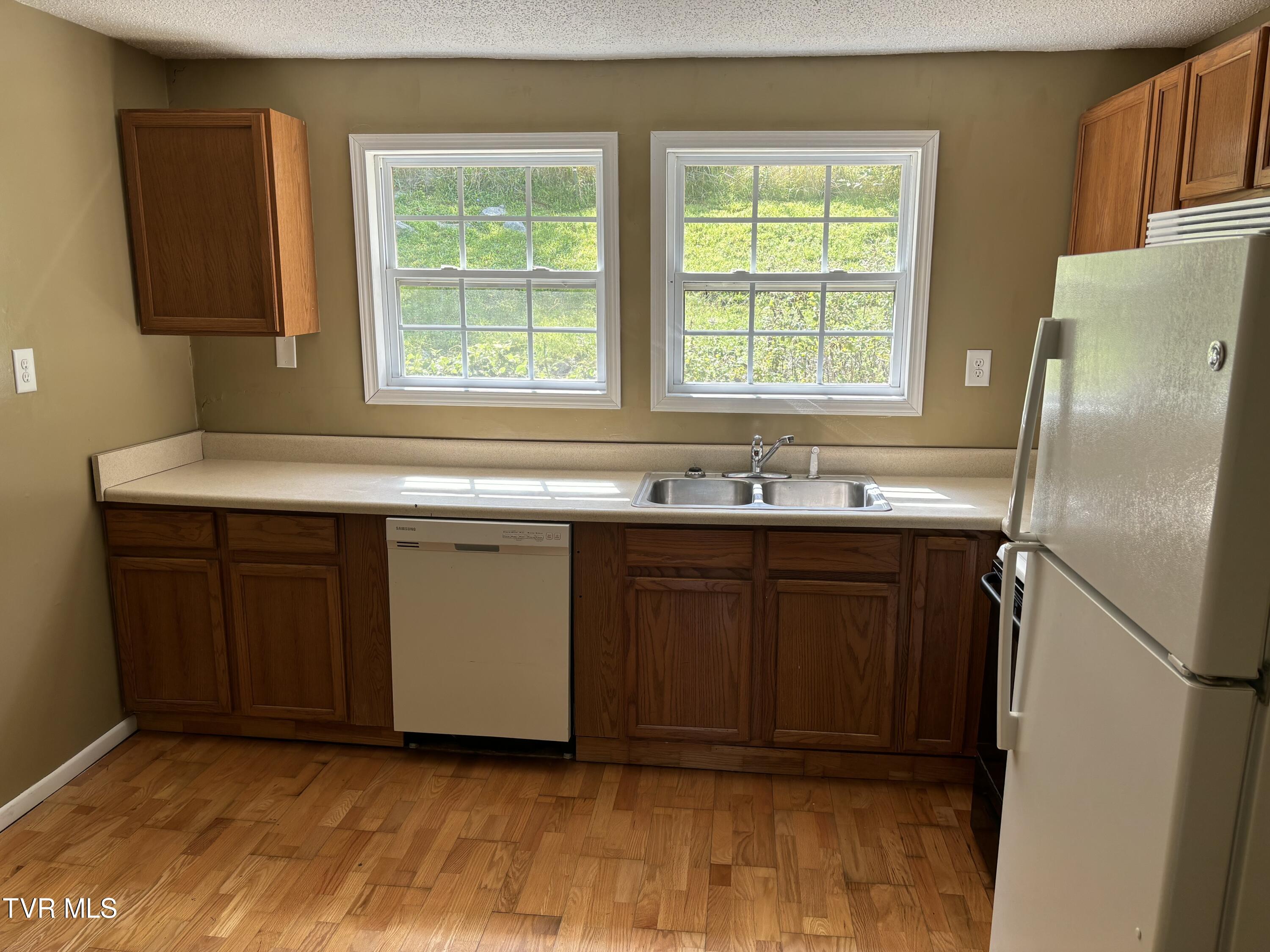 154 Joe Green Road Jonesborough, TN 37659 - Photo 6 of 17 IMG_8917