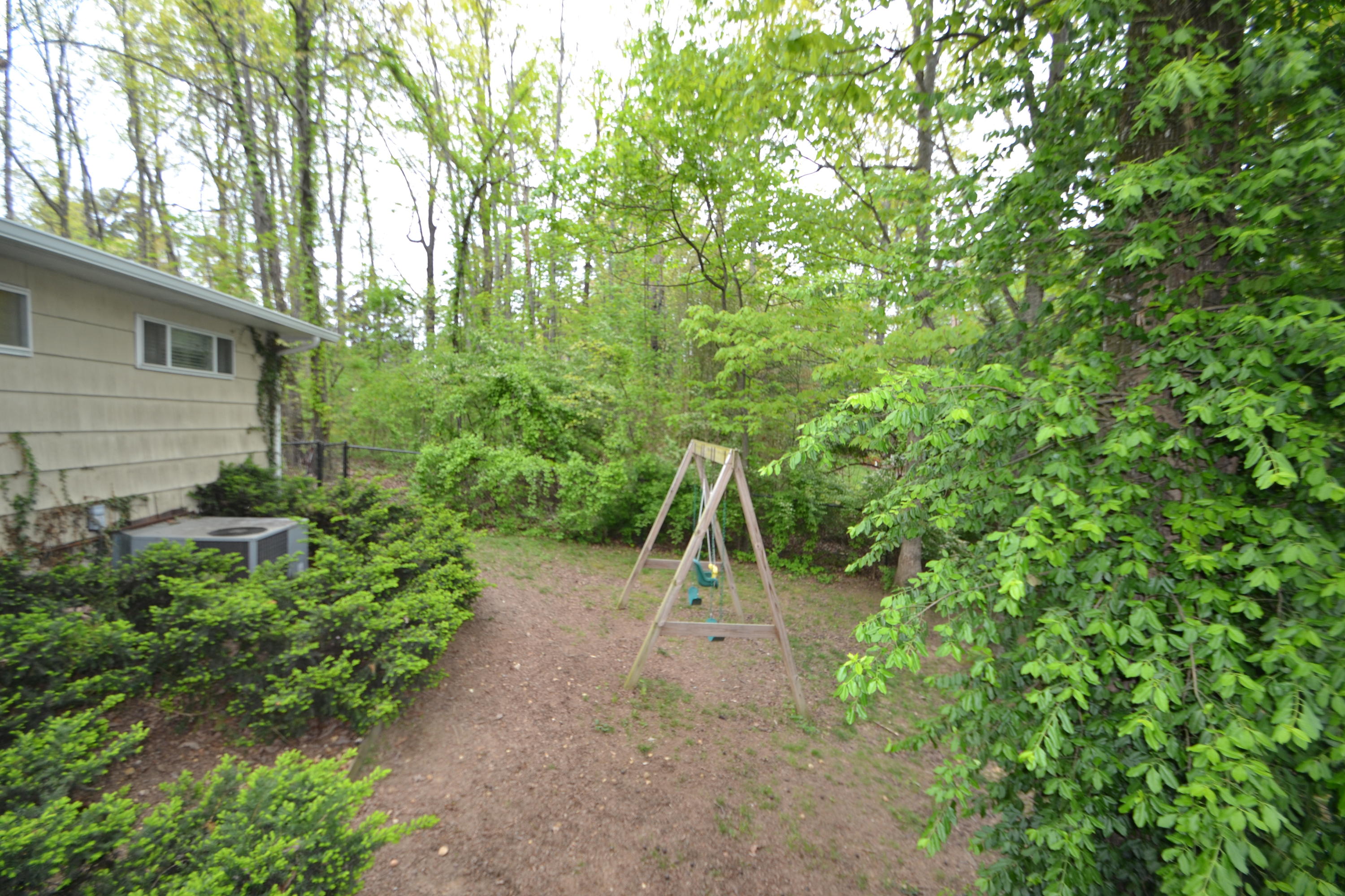 1002 Ridgeway Avenue Signal Mountain, TN 37377 - Photo 33 of 40 DSC_0056