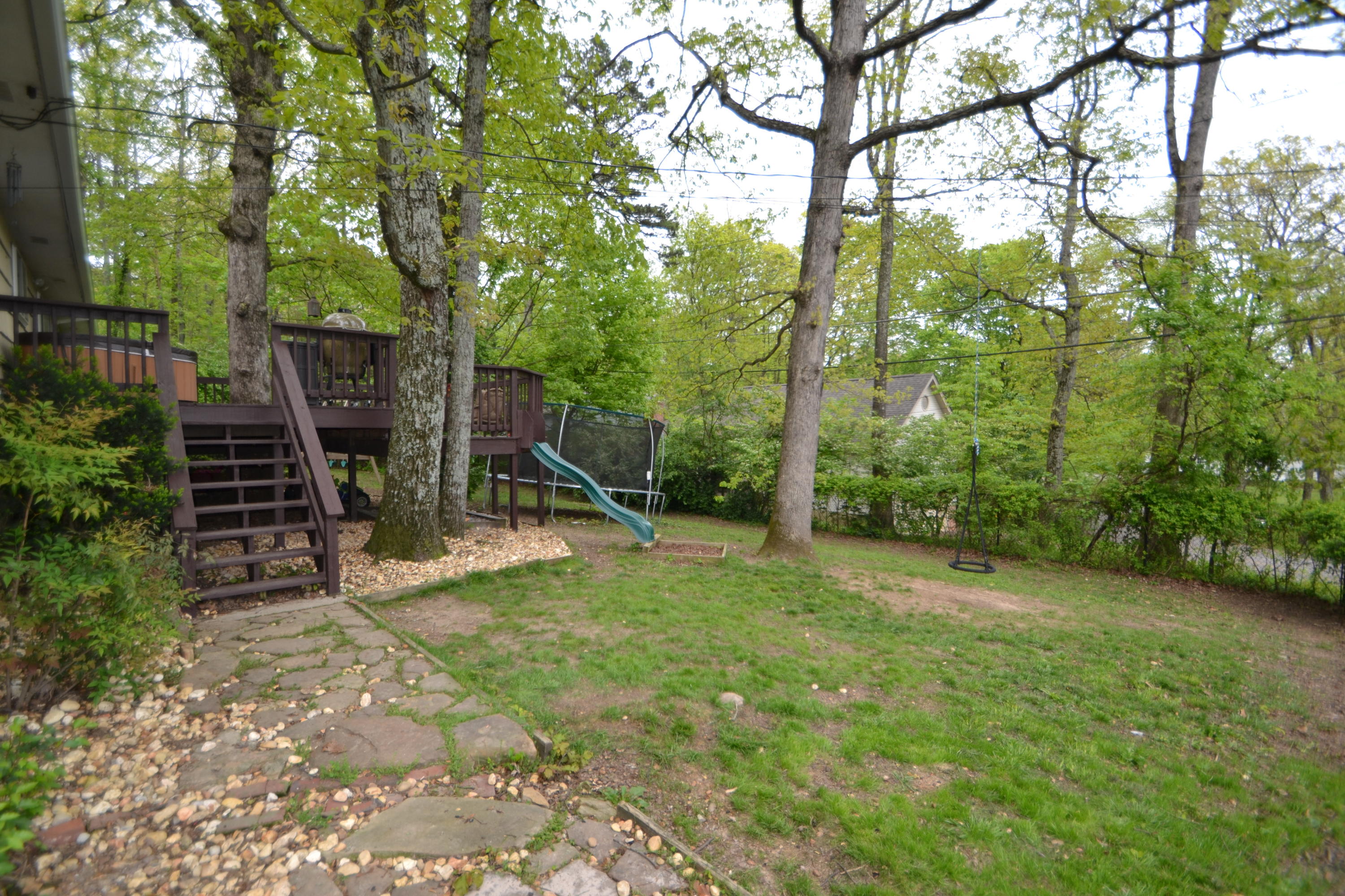 1002 Ridgeway Avenue Signal Mountain, TN 37377 - Photo 34 of 40 DSC_0058