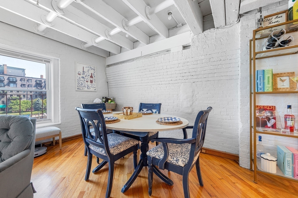 33 Commercial Wharf, Unit 32 Boston, MA 02110 - Photo 7 of 26