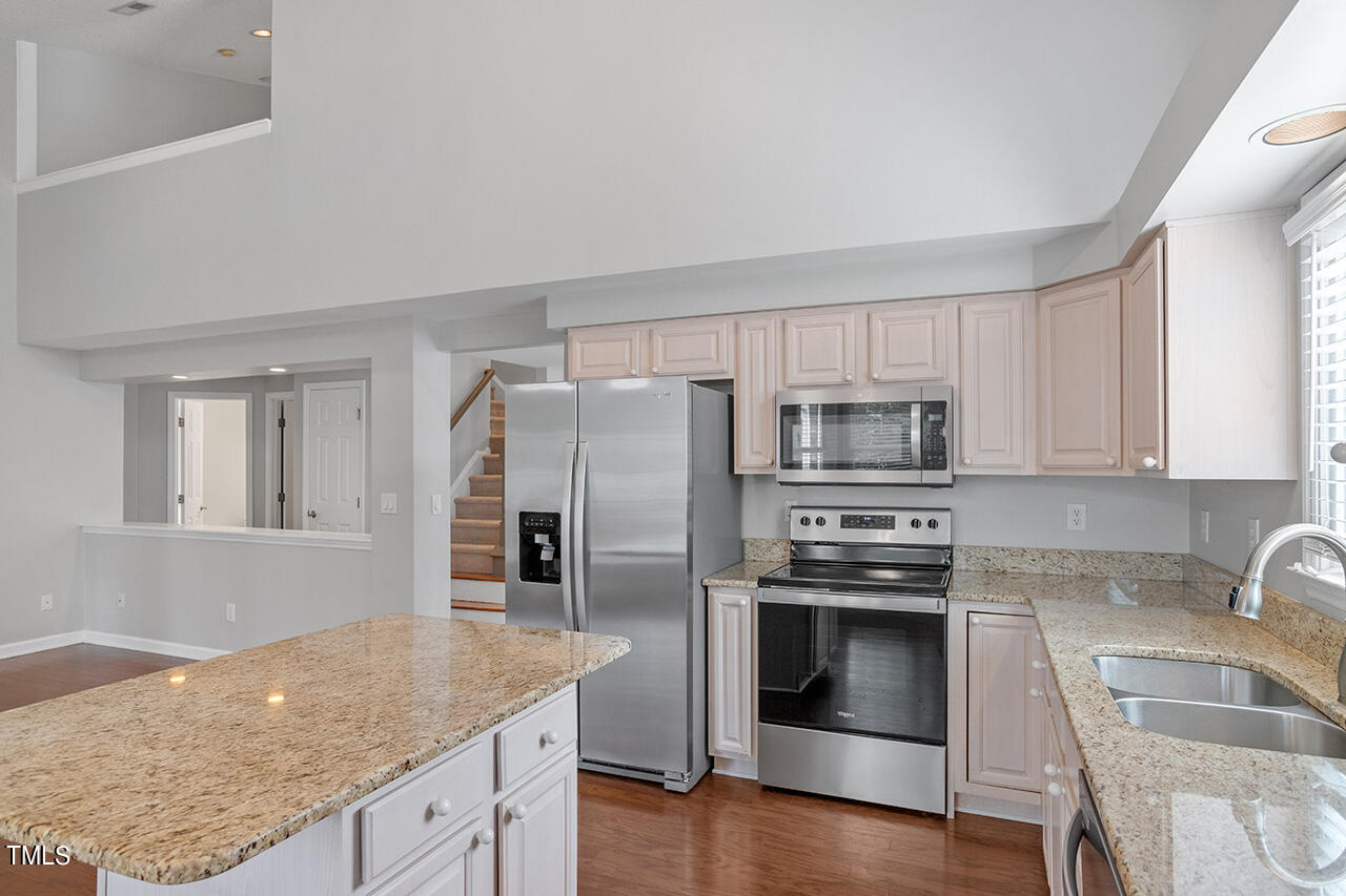 2313 Kendricks Court Raleigh, NC 27613 - Photo 14 of 42 2313 Kendricks Court_19