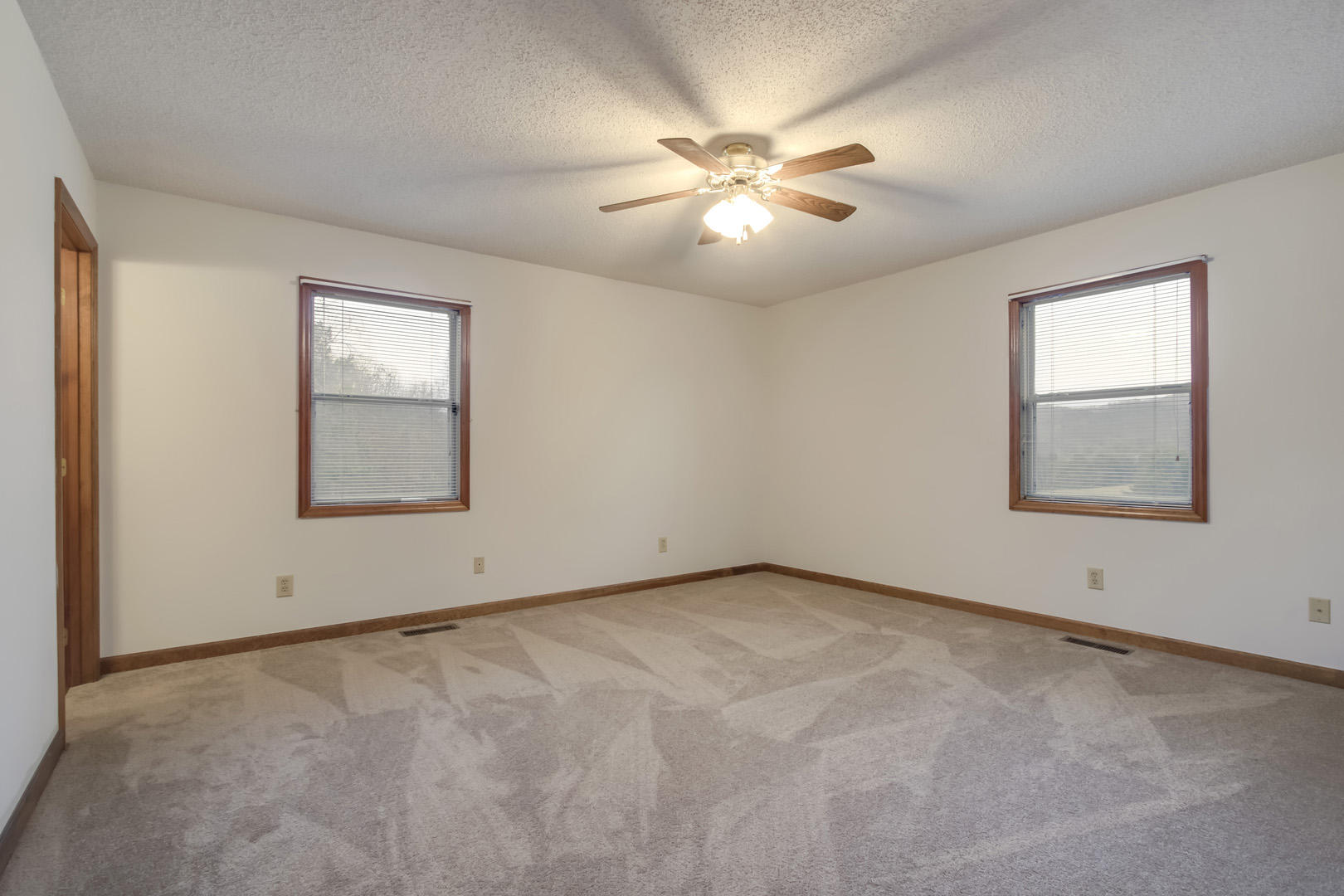 175 Suddath Road Harriman, TN 37748 - Photo 21 of 39 21_SuddathRoad_175_MasterBedroom01