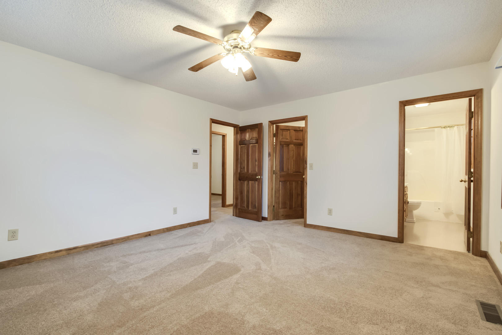 175 Suddath Road Harriman, TN 37748 - Photo 22 of 39 22_SuddathRoad_175_MasterBedroom02