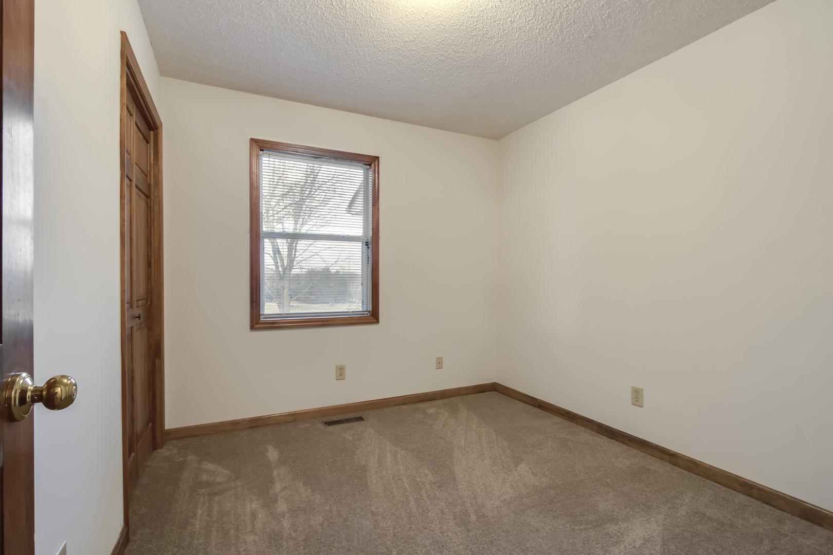 175 Suddath Road Harriman, TN 37748 - Photo 27 of 39 27_SuddathRoad_175_Bedroom3