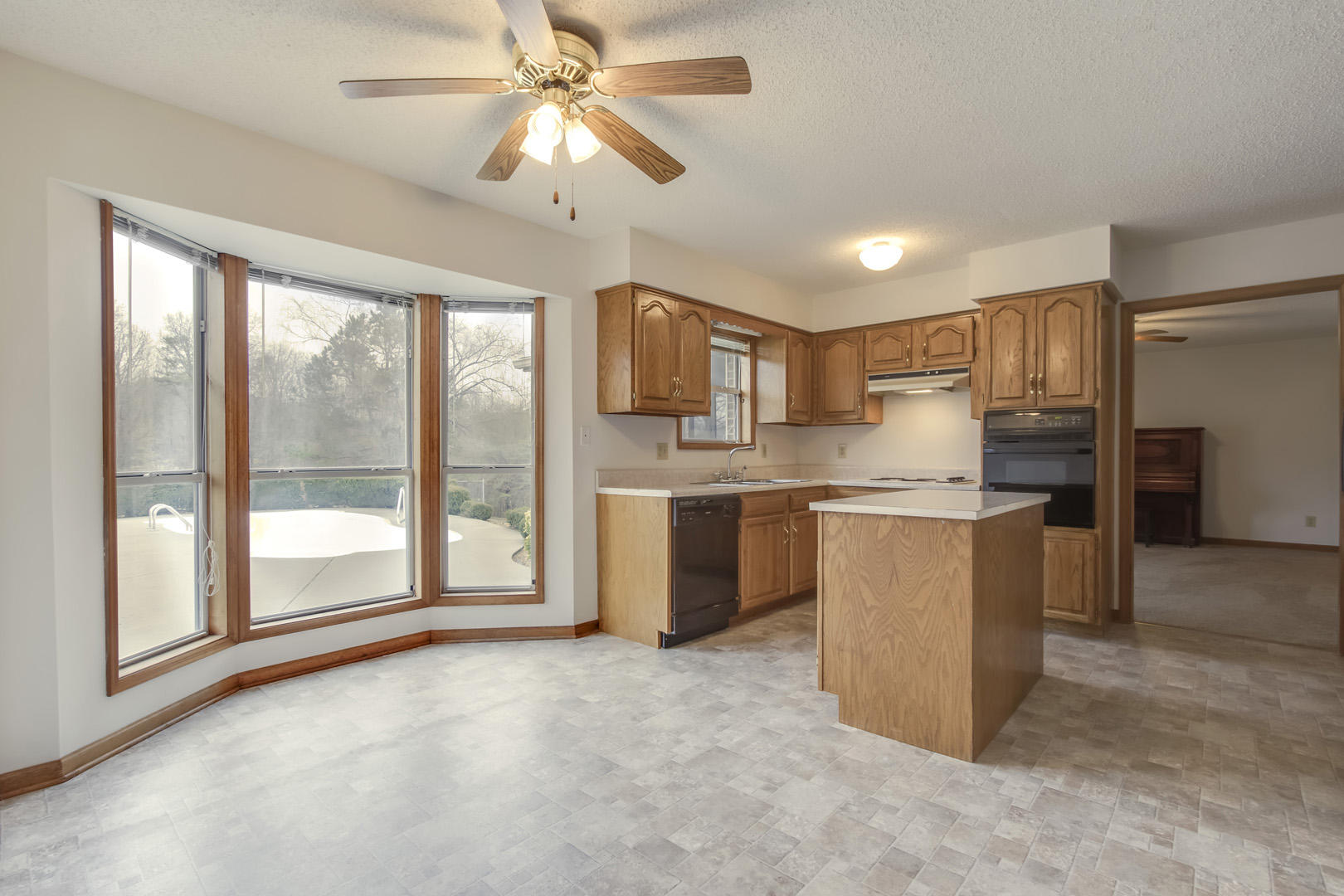 175 Suddath Road Harriman, TN 37748 - Photo 10 of 39 10_SuddathRoad_175_Breakfast01