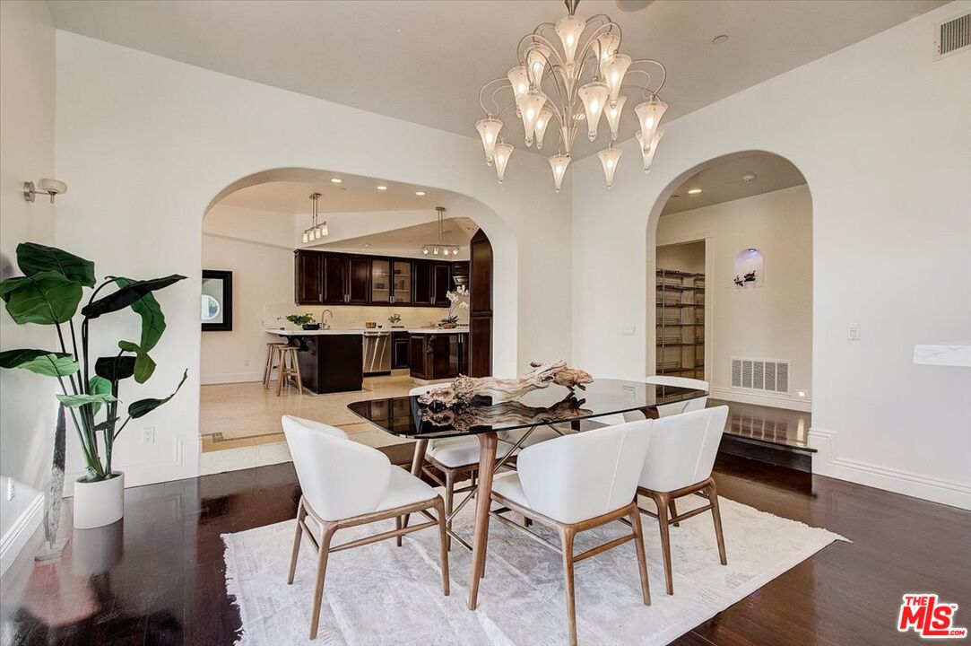 3760 Longview Valley Road Sherman Oaks, CA 91423 - Photo 1 of 53 Gallery Image 1