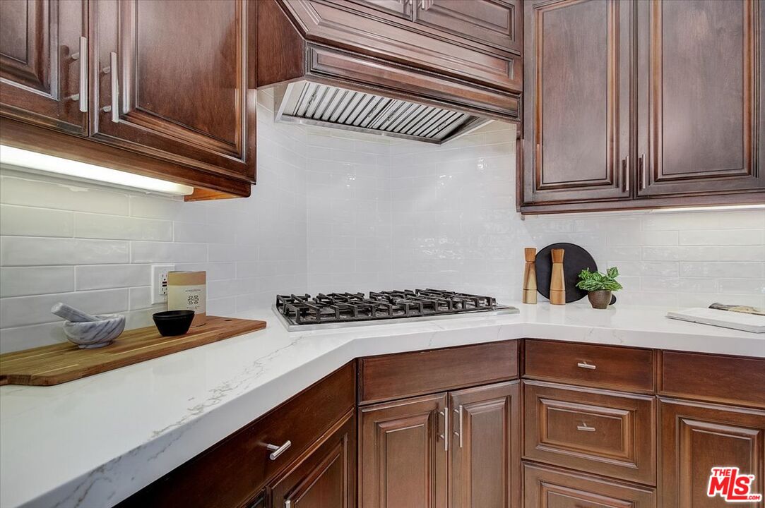 3760 Longview Valley Road Sherman Oaks, CA 91423 - Photo 20 of 53 Gallery Image 20