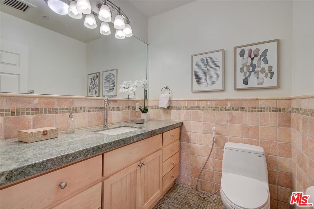 3760 Longview Valley Road Sherman Oaks, CA 91423 - Photo 24 of 53 Gallery Image 24