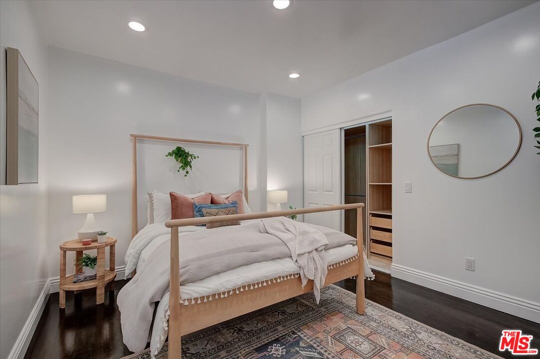 3760 Longview Valley Road Sherman Oaks, CA 91423 - Photo 26 of 53 Gallery Image 26