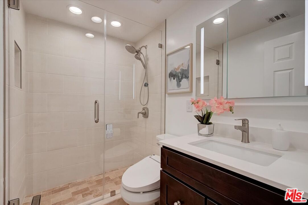 3760 Longview Valley Road Sherman Oaks, CA 91423 - Photo 27 of 53 Gallery Image 27