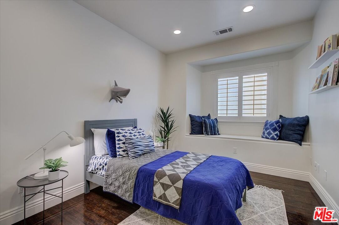 3760 Longview Valley Road Sherman Oaks, CA 91423 - Photo 31 of 53 Gallery Image 31