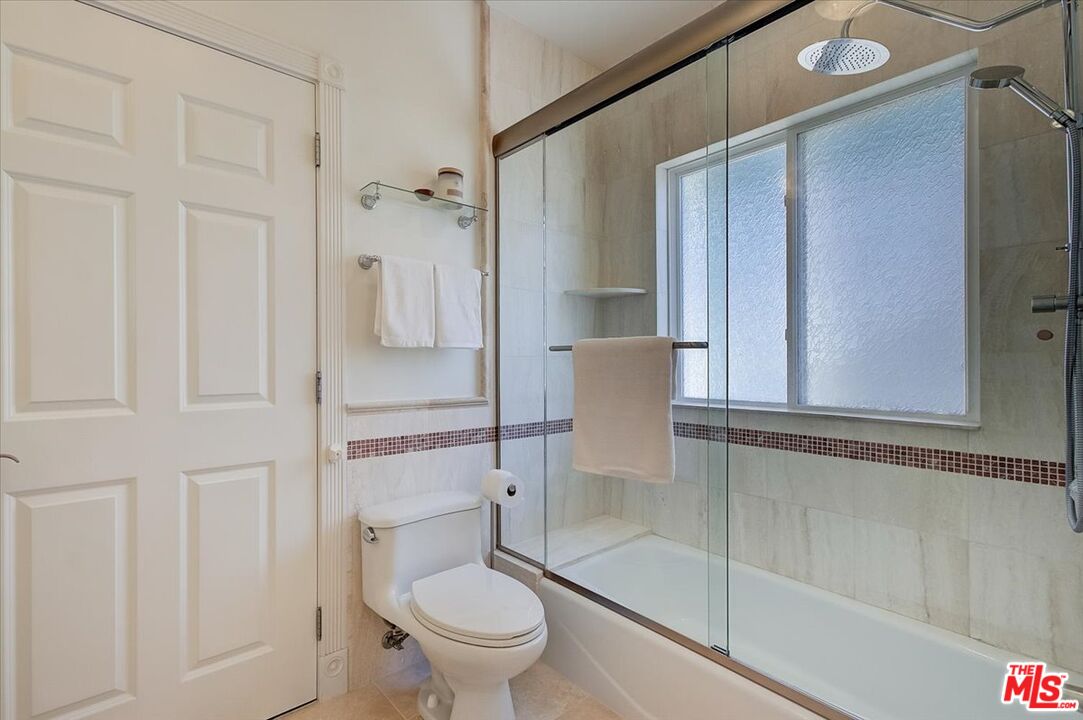 3760 Longview Valley Road Sherman Oaks, CA 91423 - Photo 32 of 53 Gallery Image 32