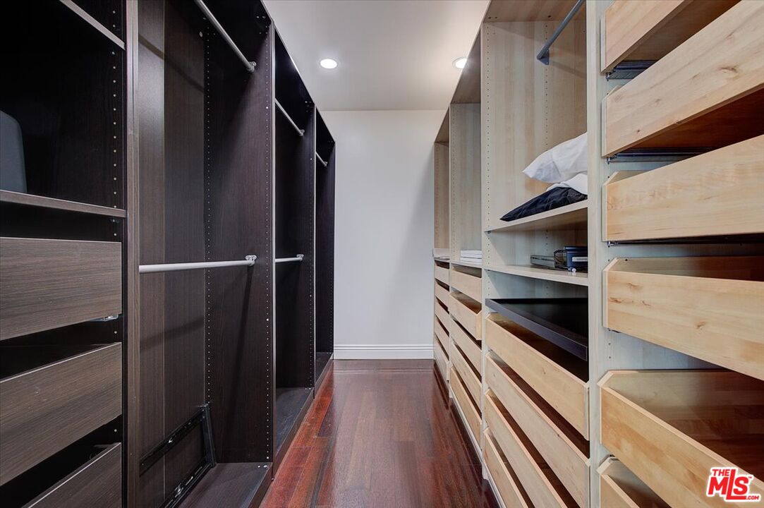 3760 Longview Valley Road Sherman Oaks, CA 91423 - Photo 44 of 53 Gallery Image 44
