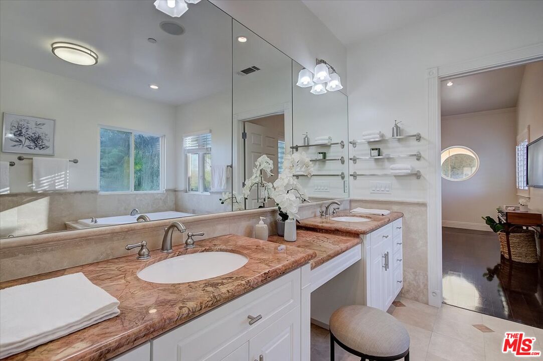 3760 Longview Valley Road Sherman Oaks, CA 91423 - Photo 45 of 53 Gallery Image 45