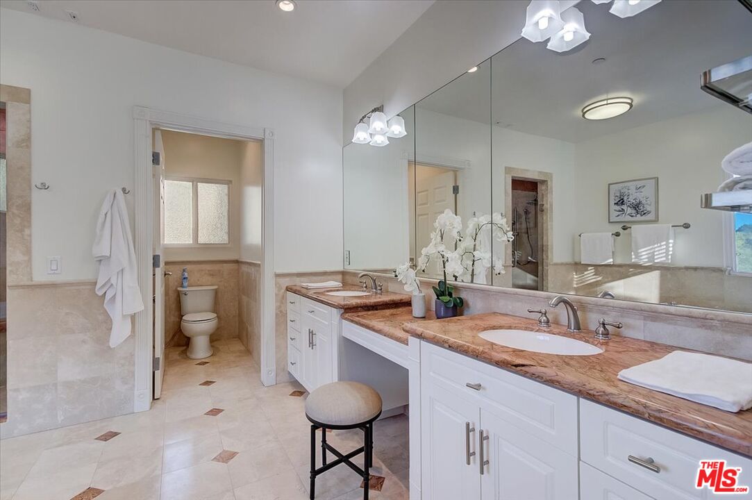 3760 Longview Valley Road Sherman Oaks, CA 91423 - Photo 48 of 53 Gallery Image 48
