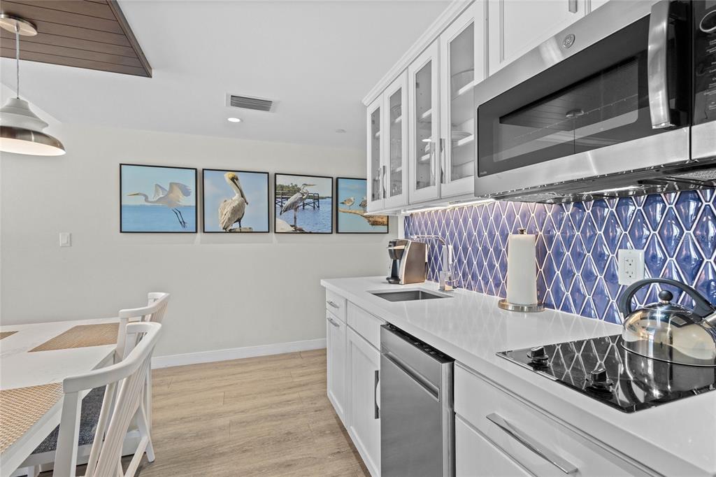 250 Sands Point Road, Unit 5106 Longboat Key, FL 34228 - Photo 9 of 37