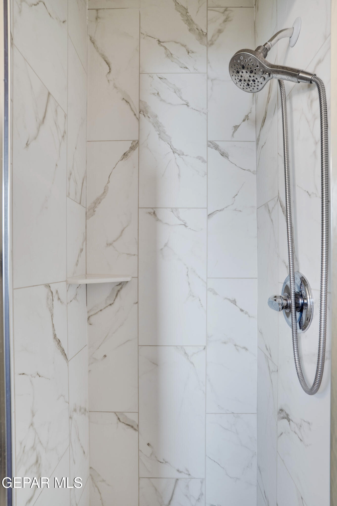 3324 North Stanton Street El Paso, TX 79902 - Photo 15 of 39 3324 N Stanton-16