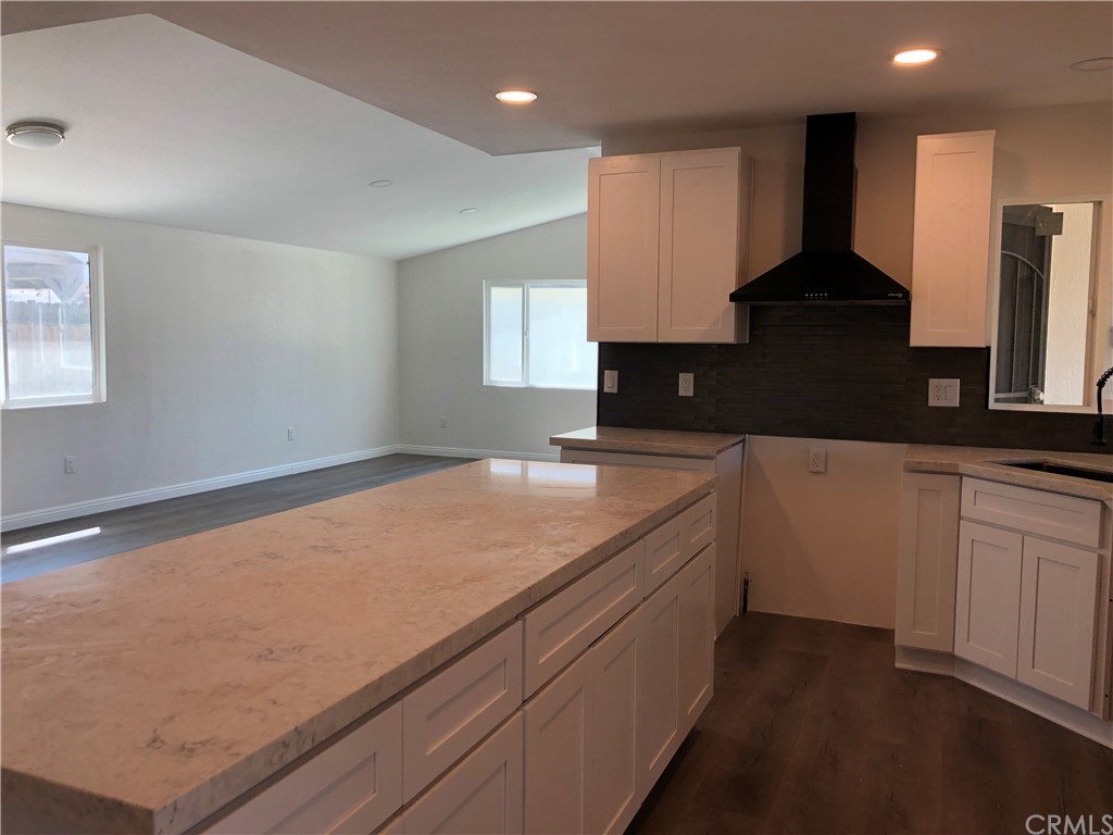 24754 Cornstalk Road Wildomar, CA 92595 - Photo 5 of 33