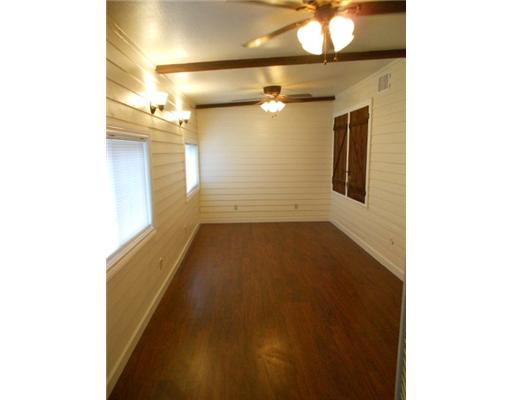 713 Ralston Avenue Corpus Christi, TX 78404 - Photo 4 of 10 a view of a hallway with a white walls