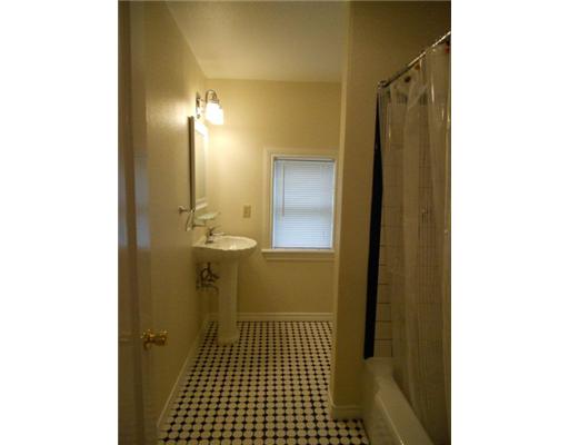 713 Ralston Avenue Corpus Christi, TX 78404 - Photo 7 of 10 a bathroom with a shower