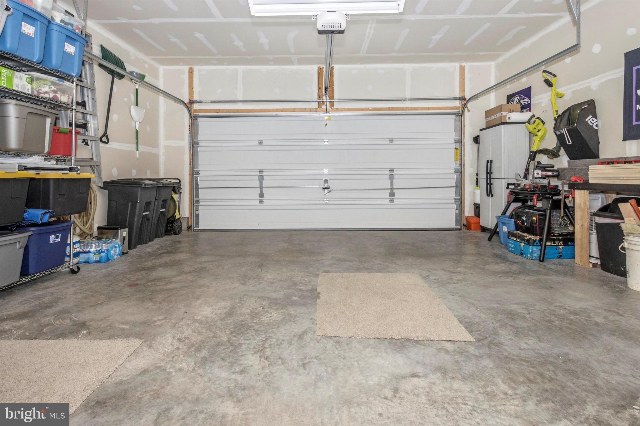 Garage with storage and room for 2 crs