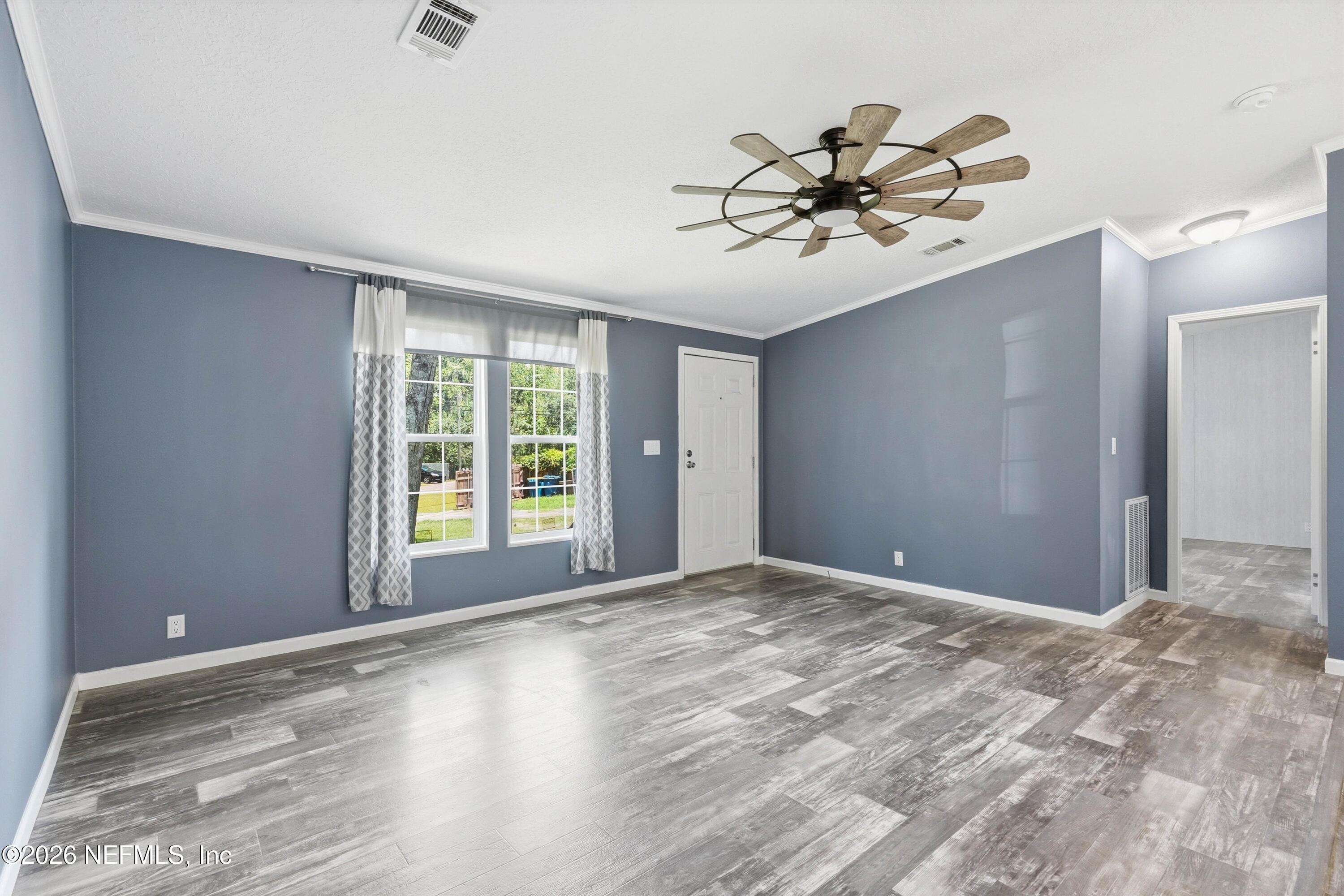 12965 Duval Lake Road East Jacksonville, FL 32218 - Photo 7 of 35 06-Living Room