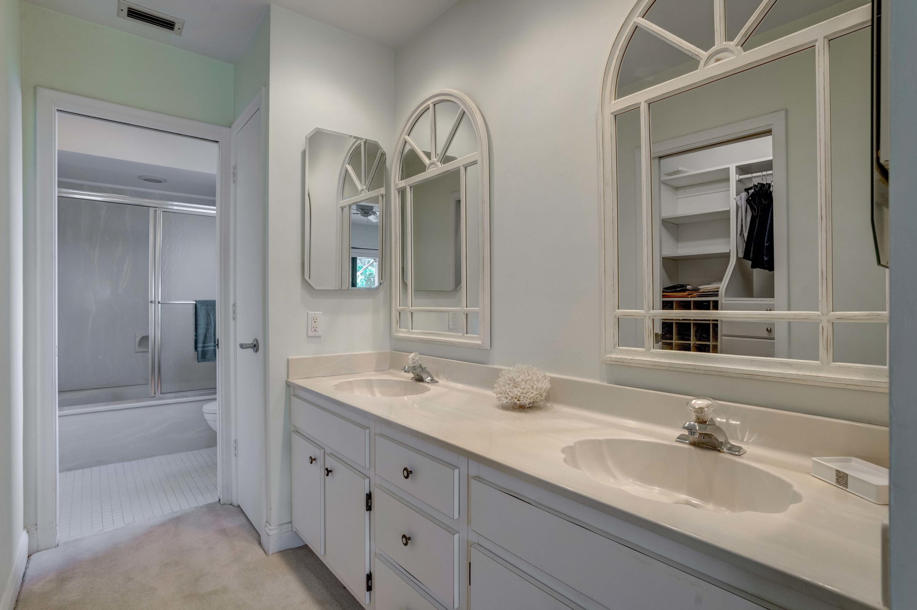 3673 Cape Pointe Circle Jupiter, FL 33477 - Photo 30 of 37 Master Bath