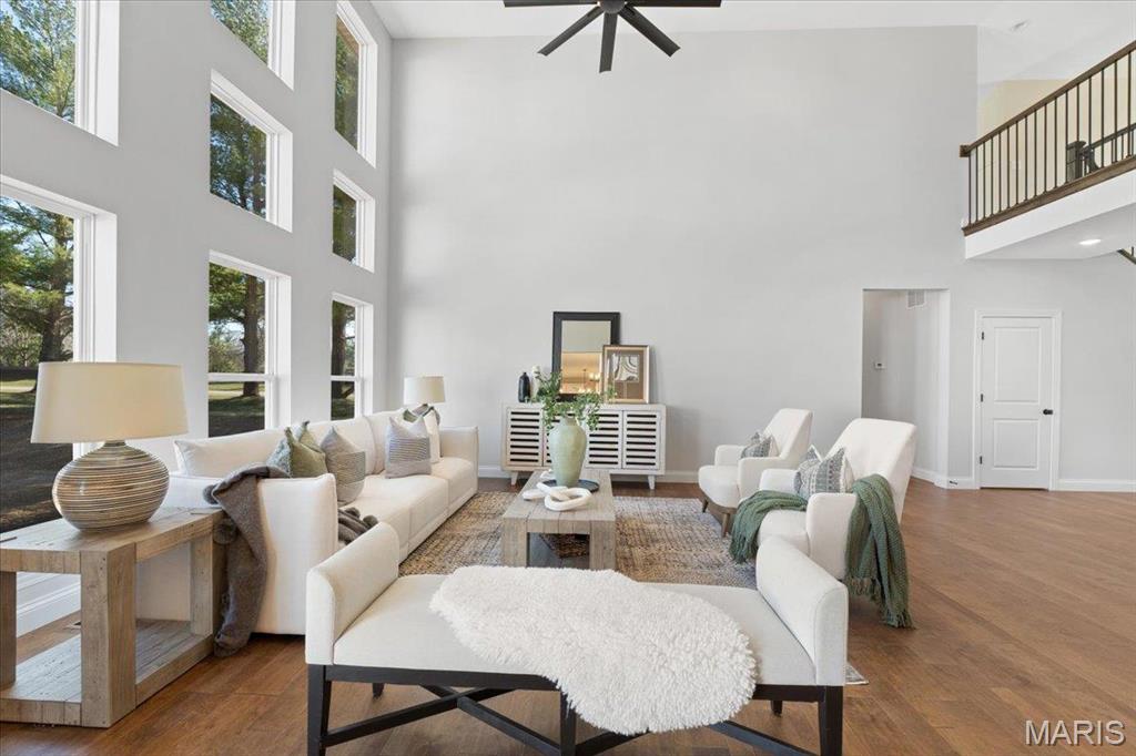 950 Tara Rdg Drive Chesterfield, MO 63005 - Photo 4 of 20