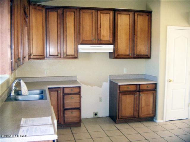 1147 Editor Court Rio Rico, AZ 85648 - Photo 3 of 25