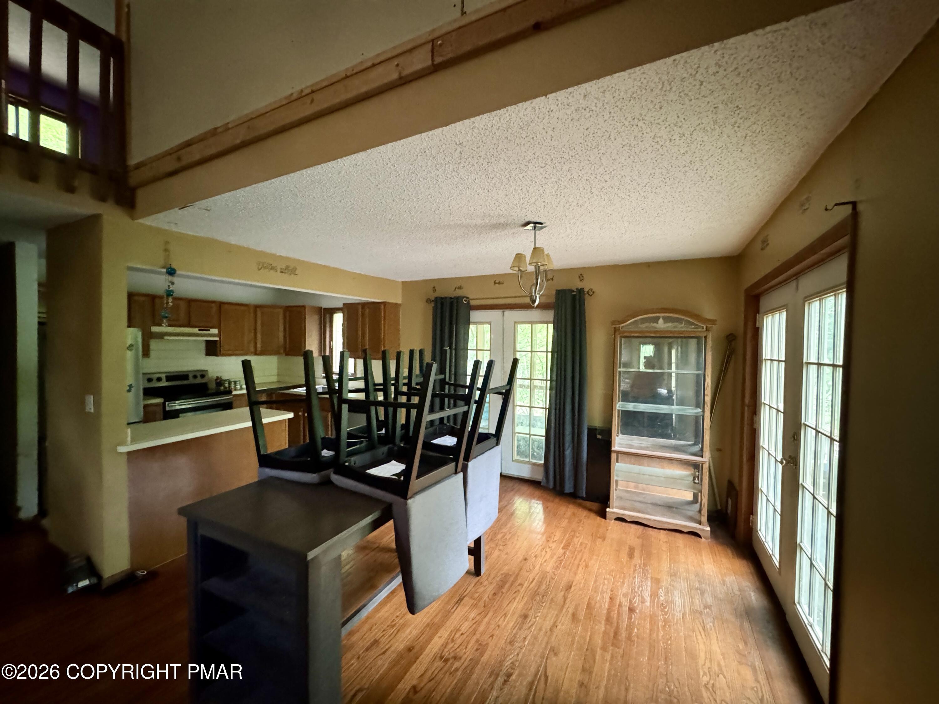 119 Durham Drive Bushkill, PA 18324 - Photo 27 of 41 Dining room