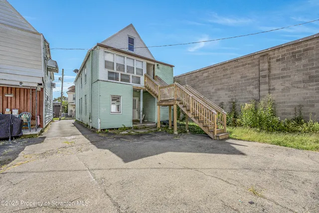 $1,100 | 7 Plum Place, Unit 1, Scranton, PA 18509