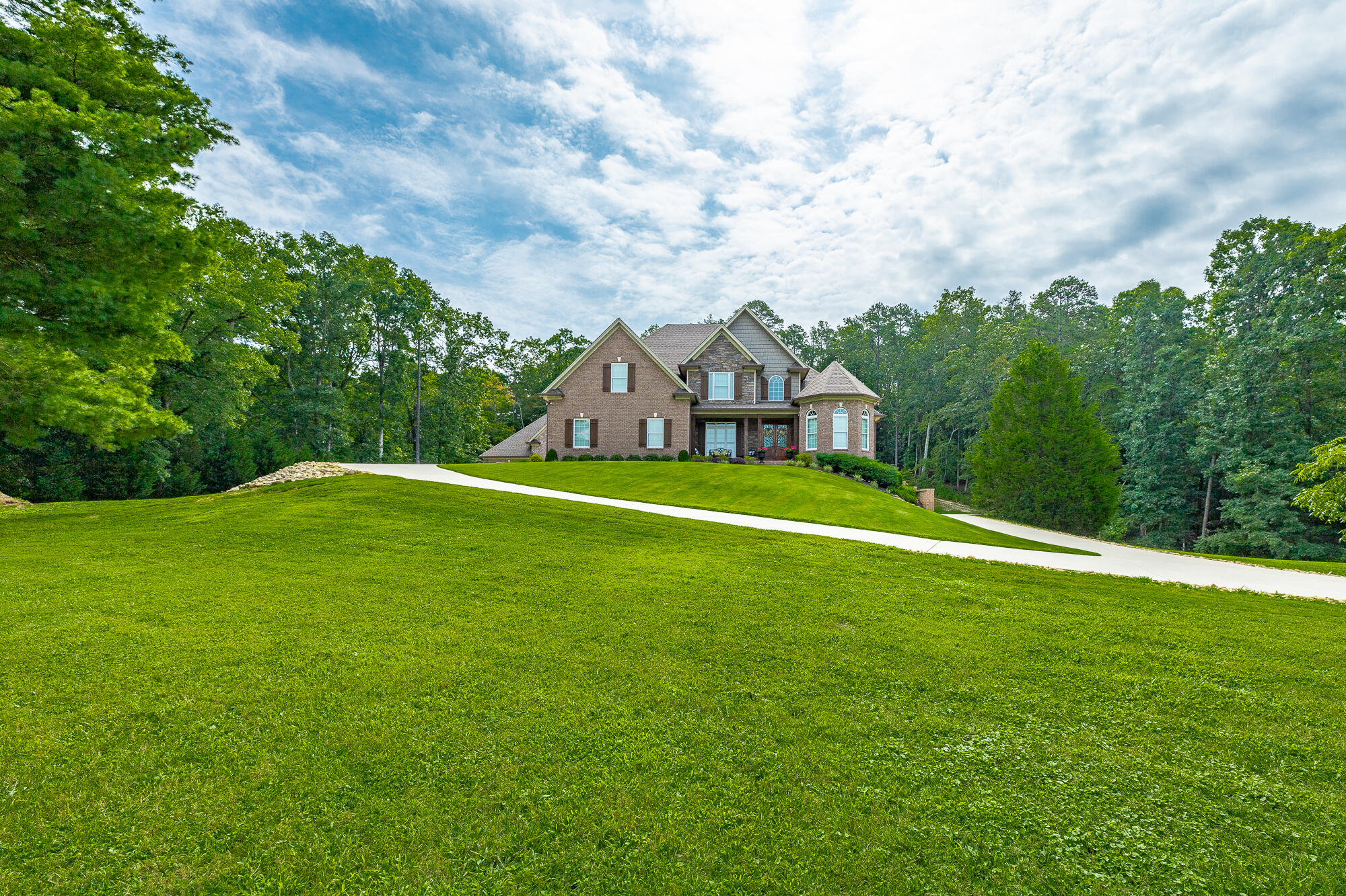 8432 Middle Valley Rd. HD-165