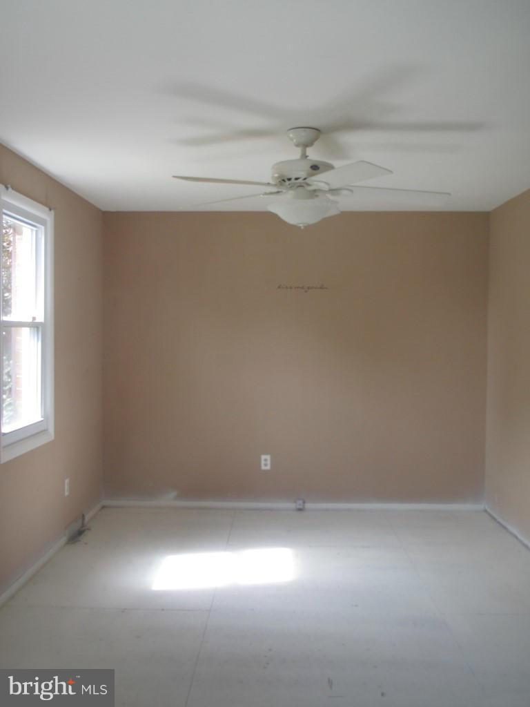 509 Nollmeyer Road Baltimore, MD 21220 - Photo 7 of 11 Bedroom
