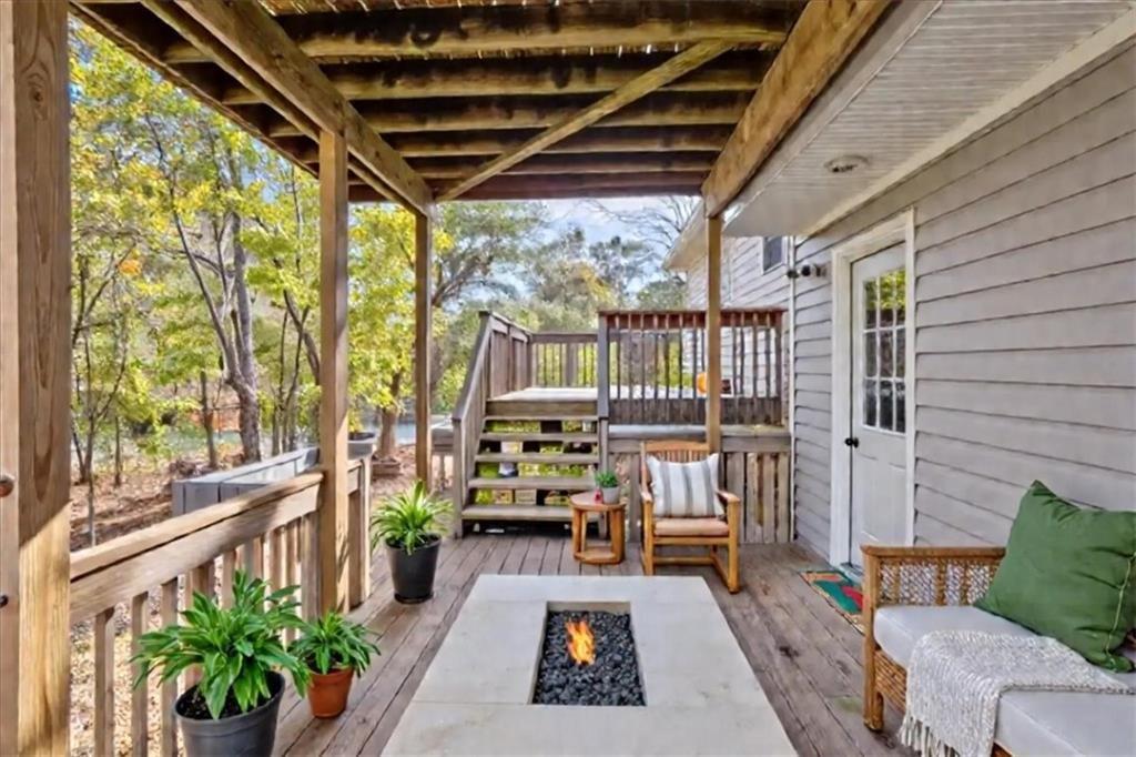 12 Moorings Run Jasper, GA 30143 - Photo 37 of 54 a sitting area with furniture and a potted plant