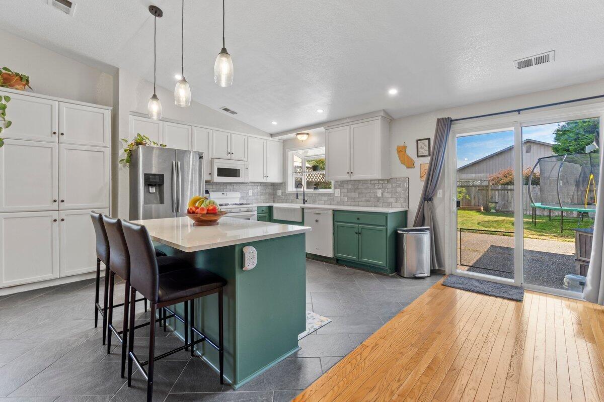 1400 Bates Road McKinleyville, CA 95519 - Photo 6 of 18