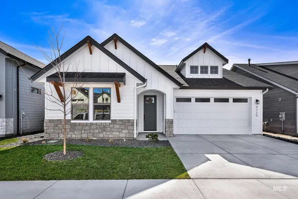 $539,900 | 9725 West Snow Wolf Lane, Star, ID 83669