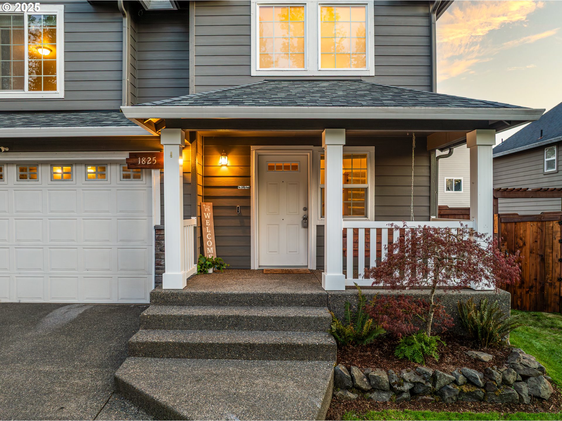 1825 North 9th Way Ridgefield, WA 98642 - Photo 27 of 30 a front view of a house