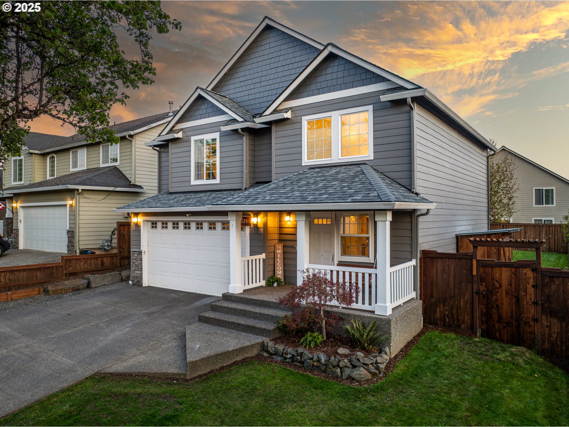1825 North 9th Way Ridgefield, WA 98642 - Photo 30 of 30 front view of a house with a yard