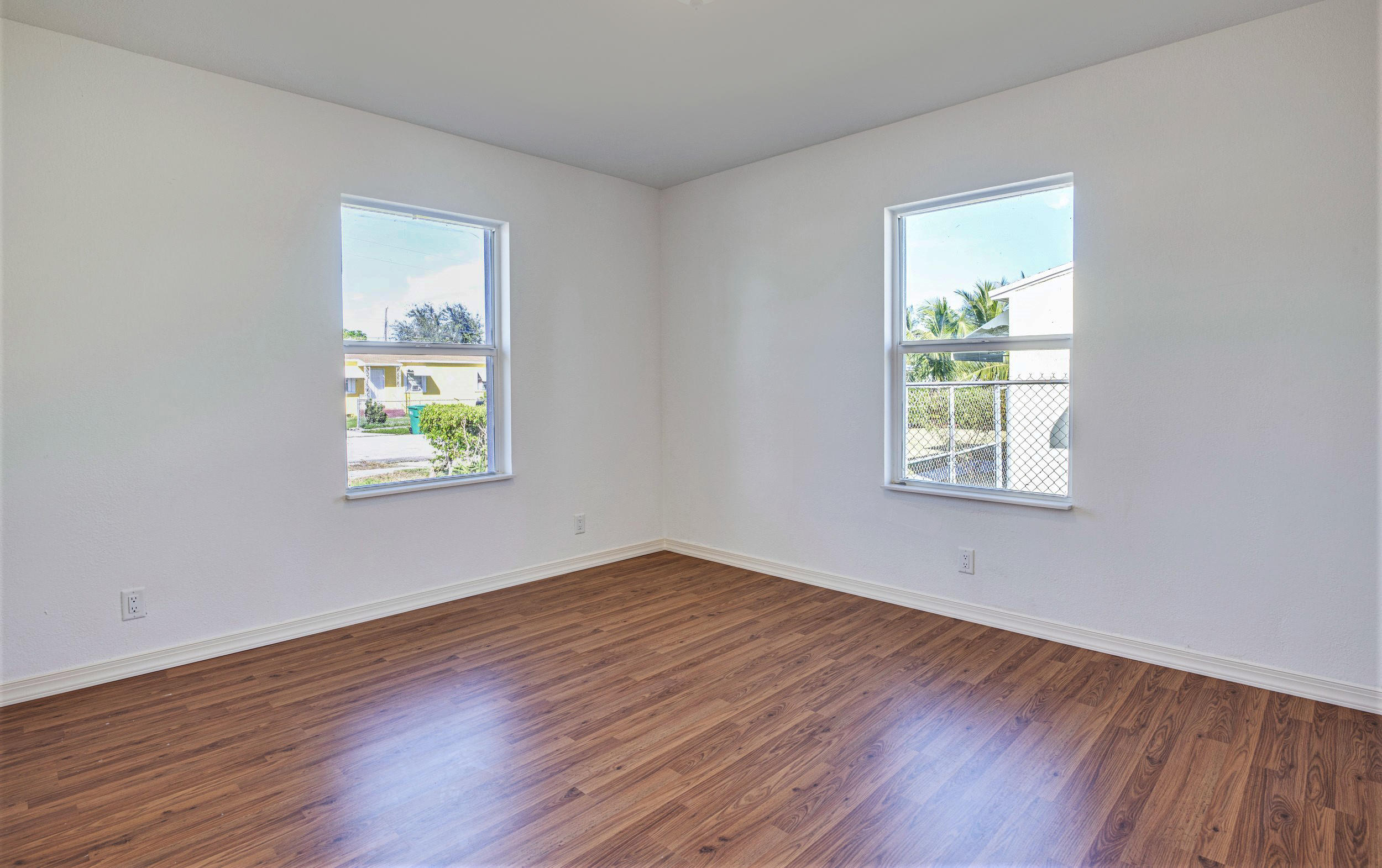 341 West 27th Street Riviera Beach, FL 33404 - Photo 11 of 38 341 W 27th St (11)