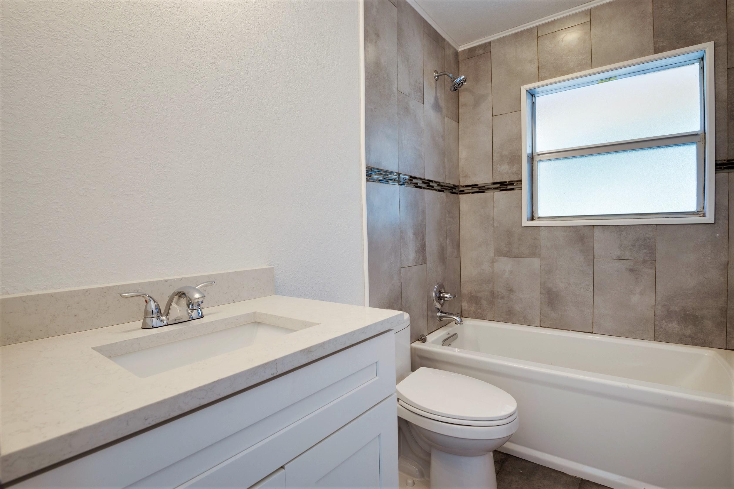 341 West 27th Street Riviera Beach, FL 33404 - Photo 15 of 38 341 W 27th St (15)
