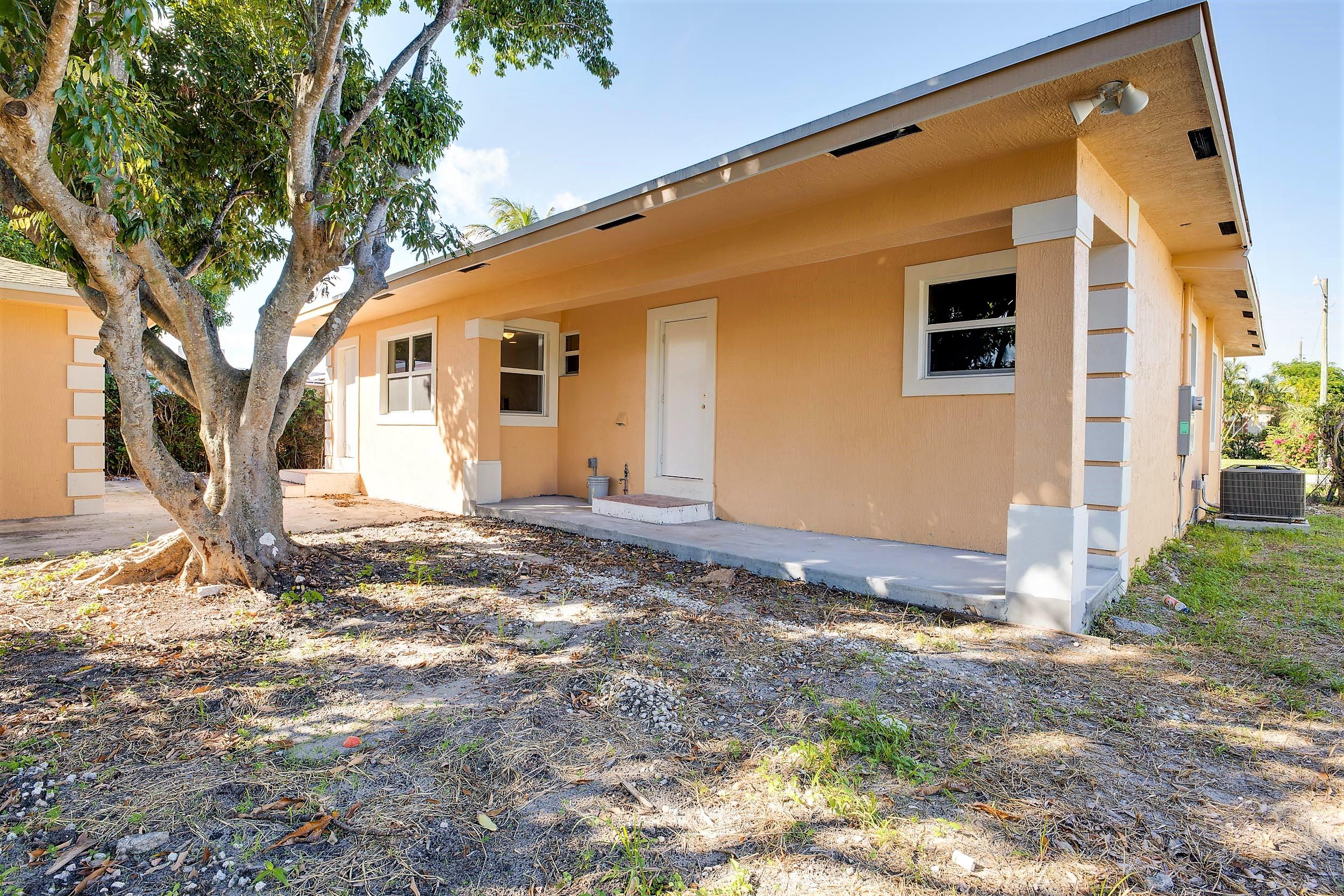 341 West 27th Street Riviera Beach, FL 33404 - Photo 27 of 38 341 W 27th St (27)