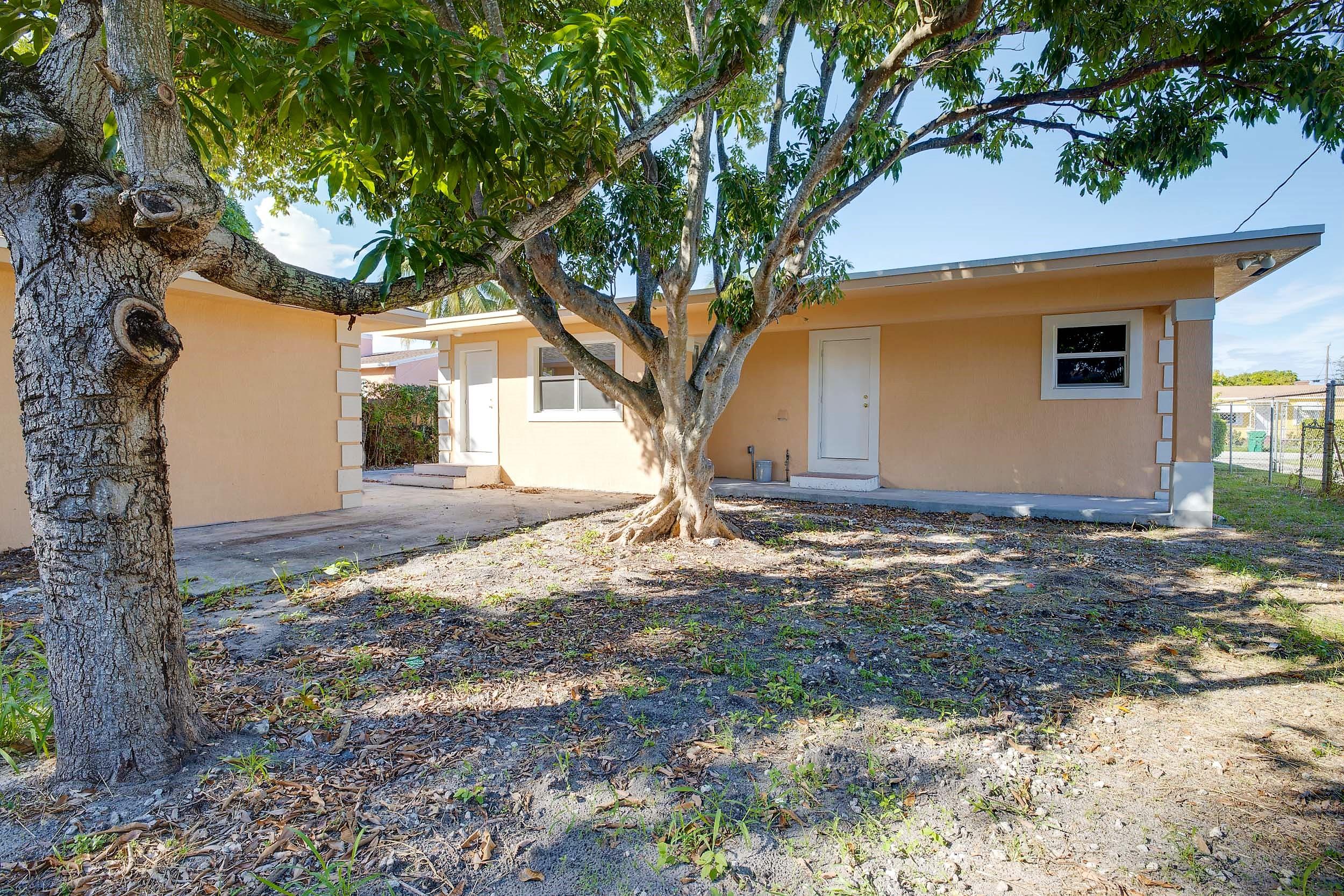 341 West 27th Street Riviera Beach, FL 33404 - Photo 32 of 38 341 W 27th St (32)