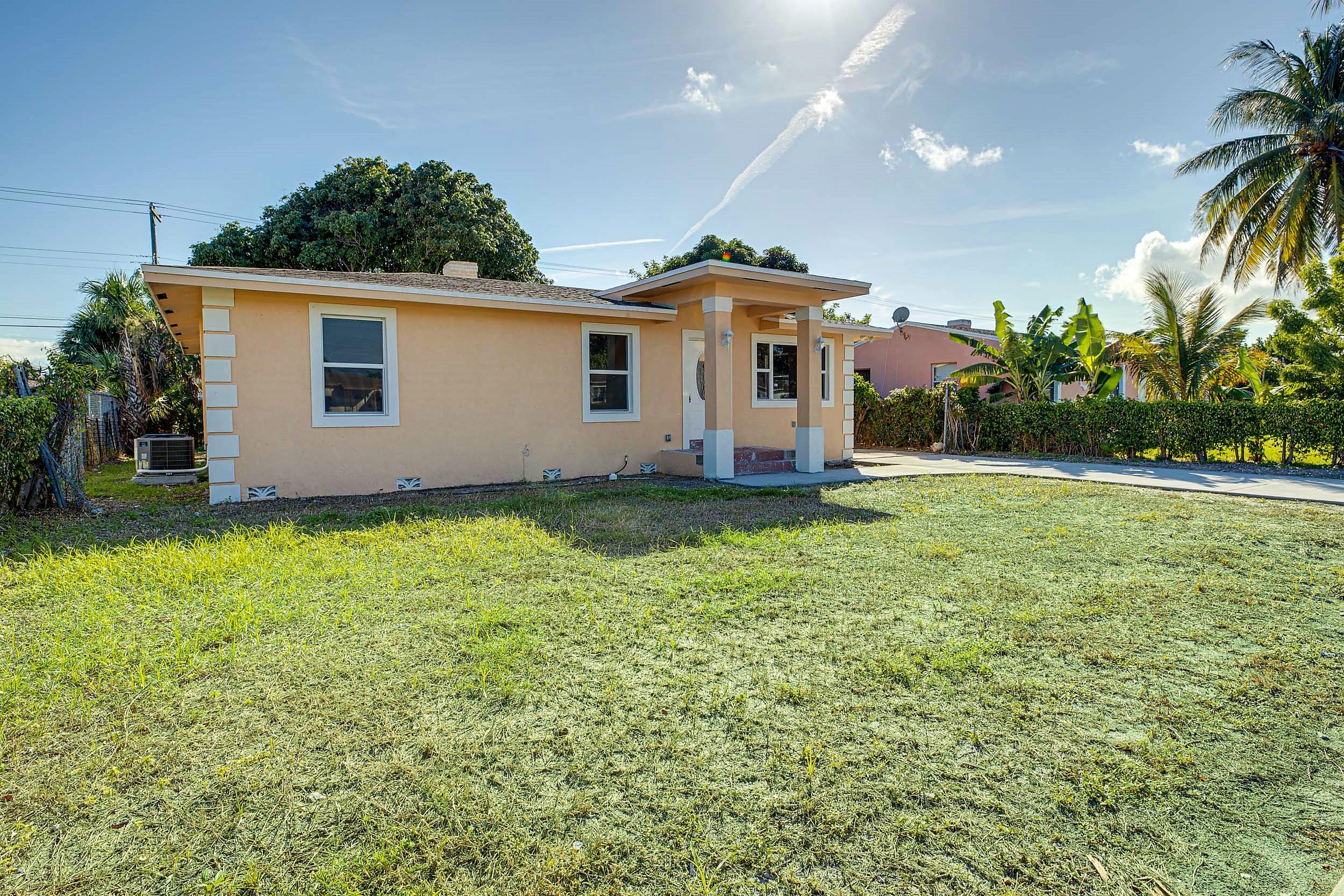 341 West 27th Street Riviera Beach, FL 33404 - Photo 37 of 38 341 W 27th St (37)
