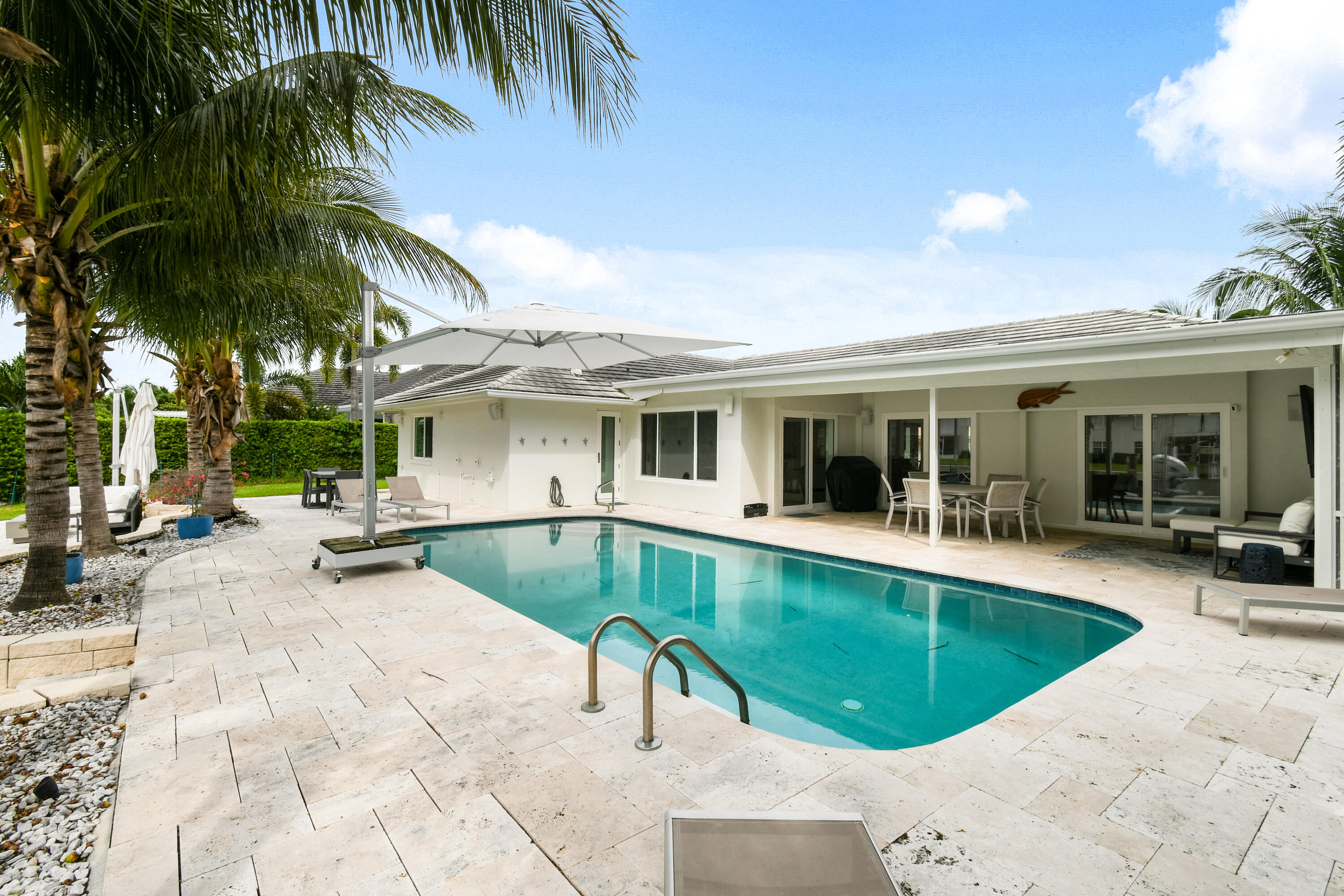 1091 Singer Drive Singer Island, FL 33404 - Photo 36 of 46 DSC_4400