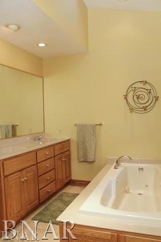6100 East Road Clinton, IL 61727 - Photo 11 of 29