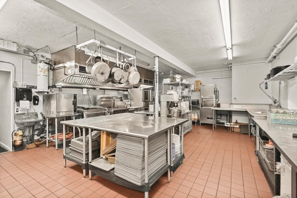 110 Valley Road Plymouth, MA 02360 - Photo 12 of 39